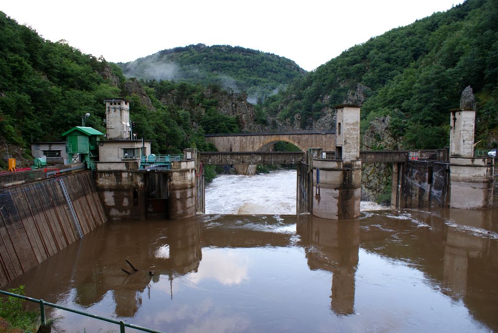 Crue de 400 m3/s au barrage !